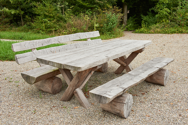 Tisch für Holzbank